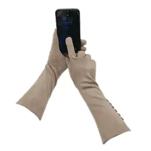 Gants de mariée longs en satin et dentelle perlée de 35 cm, en daim tendance avec écran tactile, longueur bras, pour mariages - Product Image 6