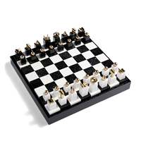 Chessette Homme : Coffret d'échecs en laiton, design exclusif pour l'intérieur, élégance artistique, style raffiné, fait main, pour collectionneurs et enfants.