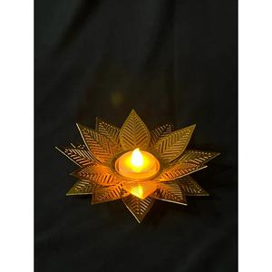Portavelas de luz de té de latón en forma de loto para decoración de Diwali, soporte de luz de té hecho a mano con diseño de trabajo cortado - Product Image 4