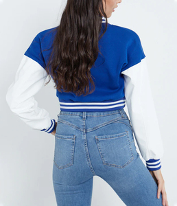 Veste Letterman sur mesure pour femmes conçue pour un confort supérieur Appel classique et utilisation quotidienne polyvalente - Product Image 2