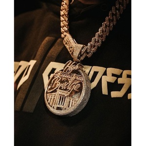 Meilleure qualité Hip Hop glacé Moissanite diamant pendentif bijoux pendentif en argent Sterling Logo personnalisé disponible au prix d'exportation - Product Image 2