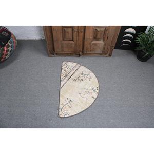 Vintage Round Rug 2.5x1.5 ft, White <b>Brown</b> Moroccan Rug <b>Wool</b> - Product Image 3