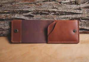 Portefeuille en cuir classique Offre Spéciale fabriqué à la main avec un design mince et des coutures durables pour un usage quotidien disponible au meilleur prix - Product Image 3