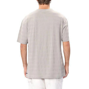 Verano moda nuevos hombres conjunto Casual Top y pantalones cortos conjunto de 2 piezas al por mayor logotipo personalizado hombres cómodos conjuntos cortos - Product Image 4