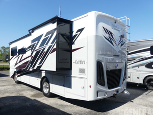 4UZAB2FC2SCWB7632 Nouveau camping-car de luxe classe A 2025 avec moteur à essence et intérieur spacieux à extension coulissante - Product Image 6