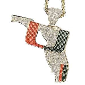 Colgantes y Dijes Deportivos para Hombre Miami Hurricanes Turnover de Plata de Ley 925 Chapados en Oro de 14K con Moissanita de Corte Brillante Redondo - Product Image 1