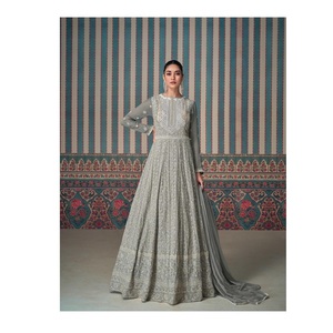 Traje de estilo de vestido Anarkali pakistaní de alta demanda con vestido de boda de trabajo de secuencia bordada para adultos Venta de exportación - Product Image 1