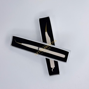 Pinzas para Extensión de Pestañas de Acero Inoxidable, Pinzas de Aislamiento con Punta de Fibra, Recubrimiento en Polvo, Color Nude, Punta Dorada, Herramienta Profesional para Pestañas - Product Image 1