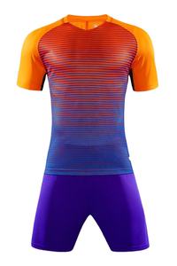 Camisetas de fútbol personalizadas más vendidas, conjunto de uniformes deportivos, sublimación 100% poliéster, ropa de fútbol de secado rápido para hombres - Product Image 3