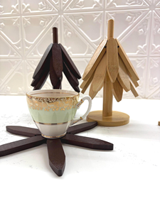 Sous-verres et dessous-de-plat en bois de qualité supérieure pour Thanksgiving, résistants à la chaleur, pliables, avec finition polie et peinte - Product Image 3