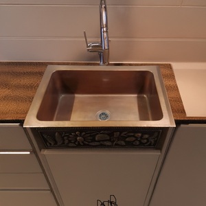 Évier de cuisine rectangulaire en cuivre fait à la main, évier en métal de style fermier, évier de luxe, fournisseur en gros OEM. - Product Image 1