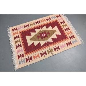 พรมวินเทจ ขนาด 2.8x3.9 ฟุต พรมขนาดเล็ก สีแดงเบจ ทำจากขนสัตว์ - Product Image 1