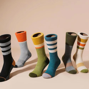 Calcetines de Algodón Suave con Rayas Vintage, Cálidos, Casuales, para Uso Diario, Estilo Urbano con Bloques de Color de Moda, Paquete de Regalo - Product Image 5