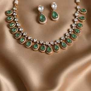 Collier Polki émeraude en argent 925 plaqué or |   Bijoux de mariée |   Collier de mariage indien |   Bijoux festifs et luxueux - Product Image 6