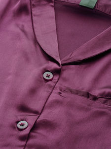 ชุดนอนผู้หญิงสำหรับฤดูร้อน คุณภาพสูง ระบายอากาศได้ดี แห้งเร็ว ผ้าฝ้าย 100% แขนสั้น ชุดนอน โลโก้ด้านหน้า ผลิตในปากีสถาน - Product Image 4