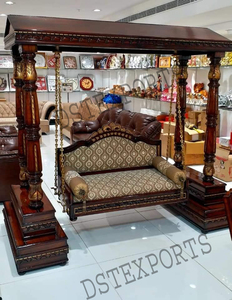 Jhoola ไม้สักสี่โปสเตอร์แกะสลักด้วยมือสำหรับห้องนั่งเล่นแกะสลักแบบดั้งเดิมสำหรับพื้นที่ในร่มที่สมบูรณ์แบบ - Product Image 4