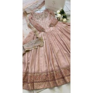 Vestidos Elegantes de Gasa Rosa Claro en Línea, Diseño Superior Suave y Estilizado - Product Image 6
