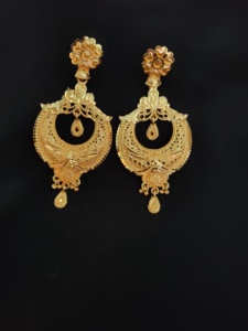 Meilleures offres de boucles d'oreilles serties de boucles d'oreilles fantaisie de forme ronde en plaqué or 22CT à vendre par les exportateurs - Product Image 3