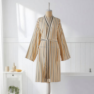 Bata de Baño Tejida 100% Algodón para Mujer y Hombre, Transpirable, de Secado Rápido, Larga, para Verano/Primavera, Hecha en Turquía - Product Image 1