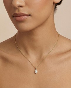 Collar con Colgante de Diamante Moissanite, Corte Marquesa, Plata 925 con Baño de Oro, Regalo de Novia para Bodas y Fiestas - Product Image 5