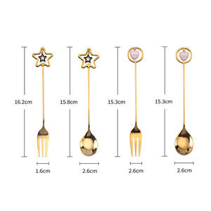 Ensemble de couverts fantaisie de style royal avec cuillère à long manche en acier inoxydable avec coeur étoile suspendu à la fin pour les maisons et les hôtels - Product Image 6