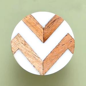 Pomo de Puerta Artesanal de Madera y Resina con Diseño Único de Remolino, Elegante, Duradero y Ecológico - Product Image 6