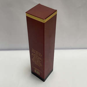 Fábrica Directa de Cajas de Embalaje para Botellas de Bebidas de Lujo |   Caja de Cartón Roja Impresa con Lámina Dorada Personalizada para Botella de Líquido de 750 ml - Product Image 5