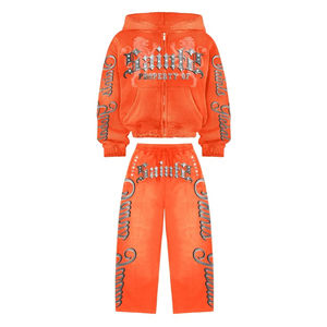 Conjunto Deportivo Unisex de Invierno Transpirable con Pedrería Personalizada, Pantalones con Franjas Laterales, Colores Premium, Estilo Casual Urbano - Product Image 1