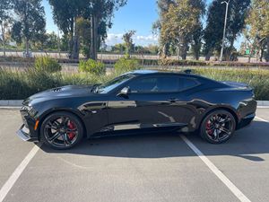 เชฟโรเลต คามาโร เอสเอส คูเป้ แอลที1 วี8 ปี 2022 >8 ลิตร เครื่องยนต์เทอร์โบ เกียร์อัตโนมัติ ชุดแต่ง 1LE แพ็คเกจเพิ่มสมรรถนะบนสนามแข่ง ล้อแม็ก R20 เบาะหนังสีอ่อน ระบบขับเคลื่อนสี่ล้อ ระบบควบคุมความเร็วอัตโนมัติ - Product Image 6