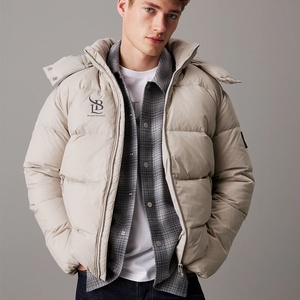 Chaqueta Acolchada con Capucha Gris Flint de Alta Calidad, Repelente al Agua, de Nailon, con Capucha Desmontable con Cordón, Puños Elásticos y Bolsillo con Cremallera - Product Image 1