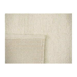 Proveedor indio Venta al por mayor Alfombra bohemia de lana tejida a mano Lujo rústico Eleve su decoración con una alfombra bohemia de lana tejida a mano" - Product Image 1