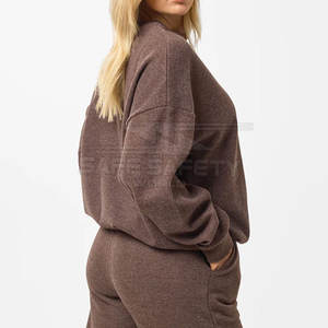 Dernier modèle de survêtement d'hiver pour femmes de grande taille, confortable à capuche et respirant, prix de gros - Product Image 4
