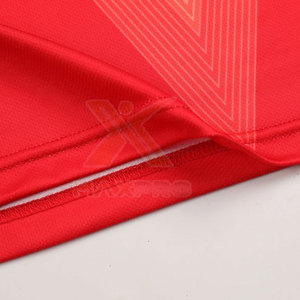 Vente en gros en stock : Tenue de football respirante avec logo personnalisé imprimé, couleurs et tailles sur mesure - Product Image 3