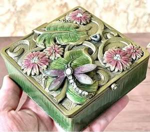 Cajas de Joyería de Metal con Diseño Taj Mahal, Eleva tu Colección con Nuestras Elegantes Cajas de Joyería de Metal para Guardar Joyas con Estilo - Product Image 2