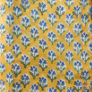 Tela de Algodón con Estampado Artesanal Sanganeri, Diseño Floral Amarillo, Ecológica, 120GSM, para Textiles del Hogar y Tapicería - Product Image 1