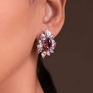 Pendientes de tuerca de lujo con granate talla pera para mujer, aretes vintage con halo de cristal, joyería de boda bañada en plata - Product Image 2