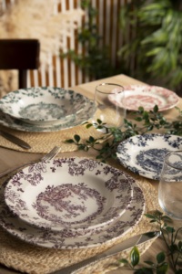 Set di Stoviglie 12 Piatti in Ceramica Multicolore Moderno Durevole Ecologico Adatto al Microonde Tema Vintage Floreale Les Voyages Excelsa - Product Image 2