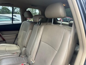 รถยนต์โตโยต้าไฮแลนเดอร์ ลิมิเต็ด ปี 2011 รุ่น 4 ประตู SUV ขับเคลื่อนล้อหน้า เกียร์อัตโนมัติ เครื่องยนต์ V6 ขายดี - Product Image 3