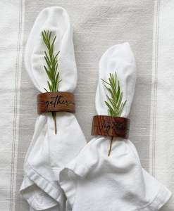 Juego de Anillos para Servilletas de Madera Natural, Hechos a Mano, Suaves, Decoración Rústica para Mesa de Comedor y Eventos - Product Image 1