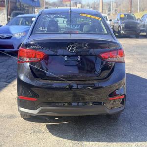 EXCELLENT ÉTAT 2022-Hyundai Accent SE - Product Image 3