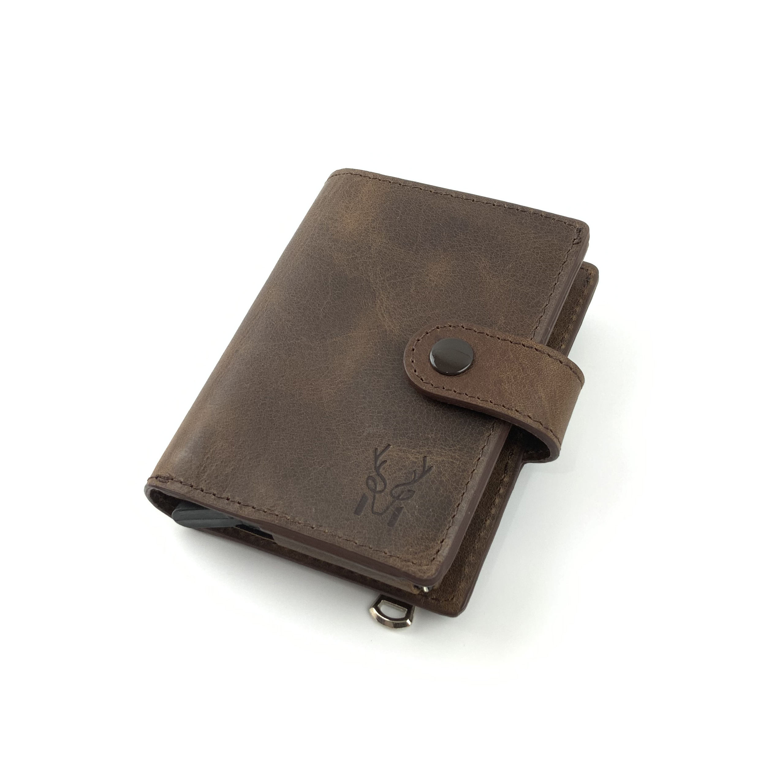 สีน้ำตาลเข้ม