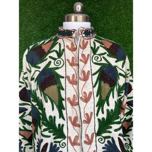 Chaqueta bordada Suzani de algodón indio, chaqueta de invierno para mujer hecha a mano, chaqueta de tela de algodón TNT, abrigo Unisex - Product Image 5