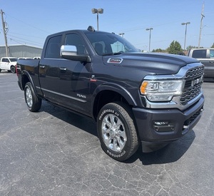 CLean Great deal ..Used 2022 R A M 2 5 0 0 L I M I T E D C R E W C A B 4 W D - Product Image 1