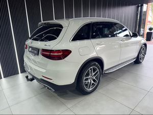 Auto Usado de Calidad a Precio Accesible, Mercedes-Benz GLC 220d AMG 2018, Volante a la Derecha - Product Image 5