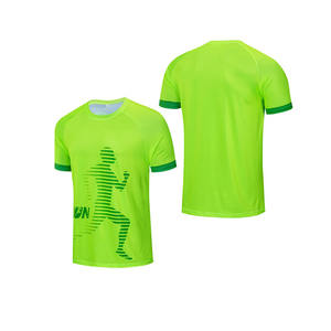 T-shirts de sublimation de haute qualité, tissu polyester uni, parfait pour l'impression photo, les cadeaux et les vêtements personnalisés - Product Image 1