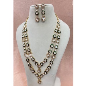 Ensemble de collier à pois Moissanite traditionnel ensemble de bijoux de mariage indien ensemble de tour de cou Moissanite Kundan de créateur pour les femmes - Product Image 1