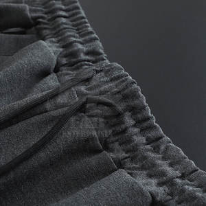 ชุดกีฬาแบบลำลองของผู้ชาย OEM ชุดวอร์มเสื้อเชิ้ตและกางเกงวิ่งสำหรับผู้ชายในปากีสถาน - Product Image 6