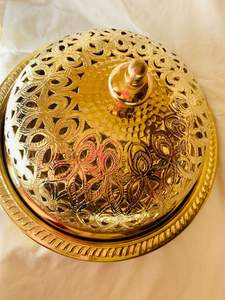 เครื่องใช้บนโต๊ะอาหารสุดหรูทำจากทองเหลืองทรงโดมโลหะหรูหราสำหรับงานแต่งงานงานเลี้ยงงานอีเวนต์และการรับประทานอาหาร - Product Image 3