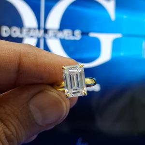 Anillo solitario de diamante cultivado en laboratorio, anillo de bodas de diamante de corte esmeralda de 3,00 CT, Diamante de laboratorio E/VVS, anillo de ajuste cómodo, regalo para ella - Product Image 1