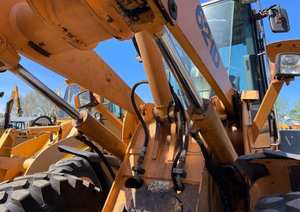 Cargador de ruedas 2005 Case 621D Fuerza probada con rendimiento confiable Construido para manejar trabajos difíciles con confianza - Product Image 6